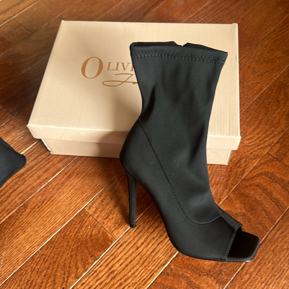 NWT Peep toes sock sandal booties - Picture 4 of 5